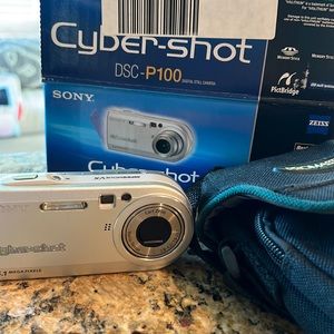 Sony Cybershot DSC-P100